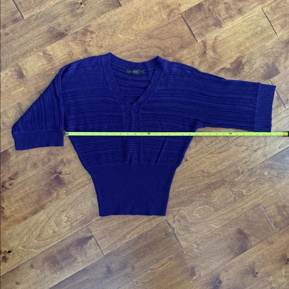 The Limited Dolman Sleeve Sweater Size Small - Picture 5 of 9